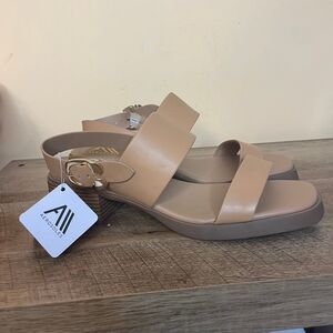 NWT Aerosoles women’s two band sandals tan wide width size 12W